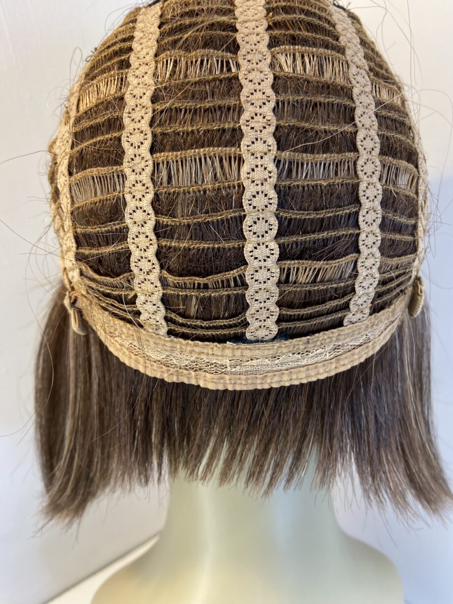 Brown mid length wig. Brms141