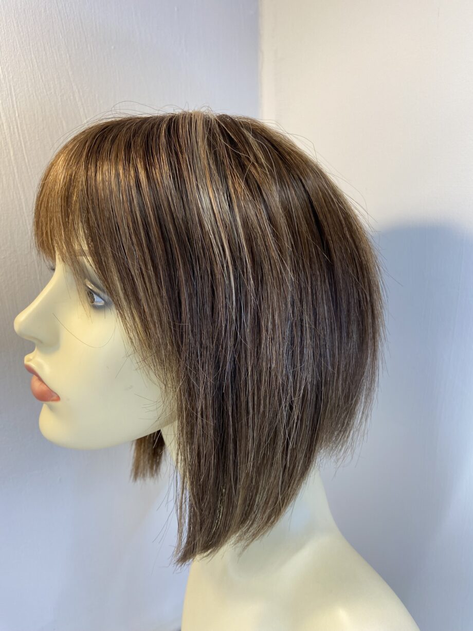 Fabulous brown wig. Brms142