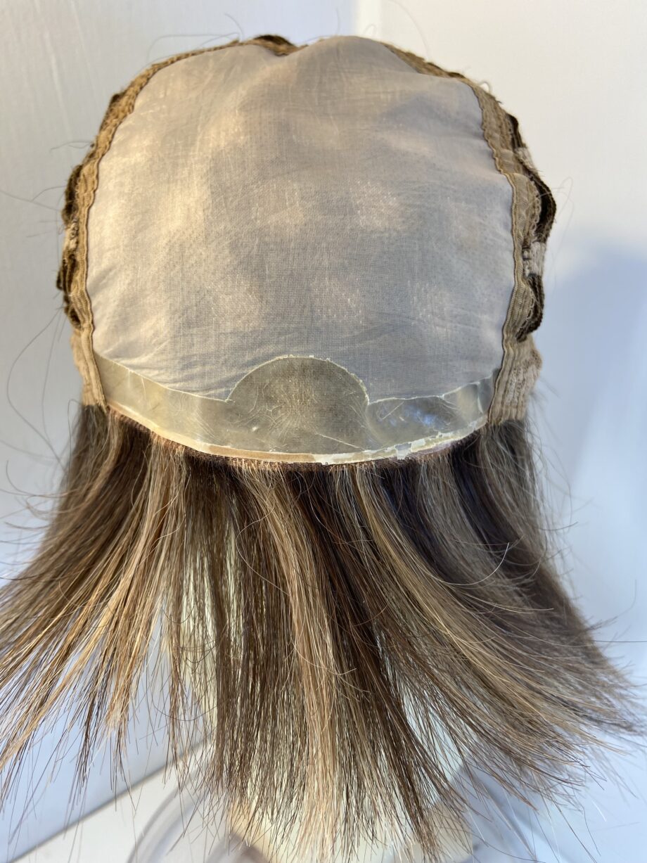 Fabulous brown wig. Brms142