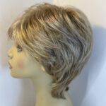 Short blonde wig. Blss147