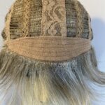 Short blonde wig. Blss147