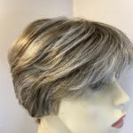 Blonde short wig. Blss841