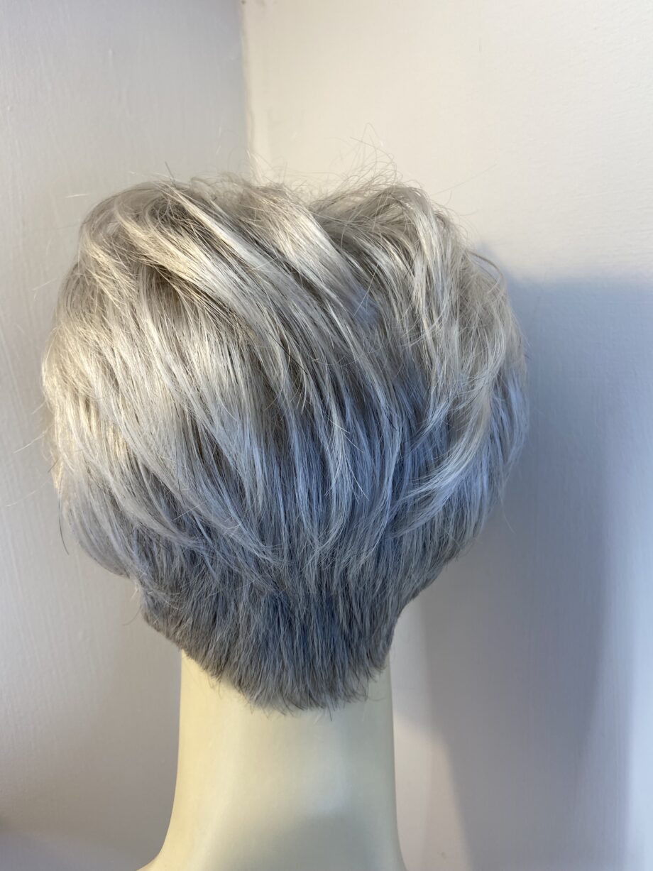 Silver grey short designer wig. Bgss696