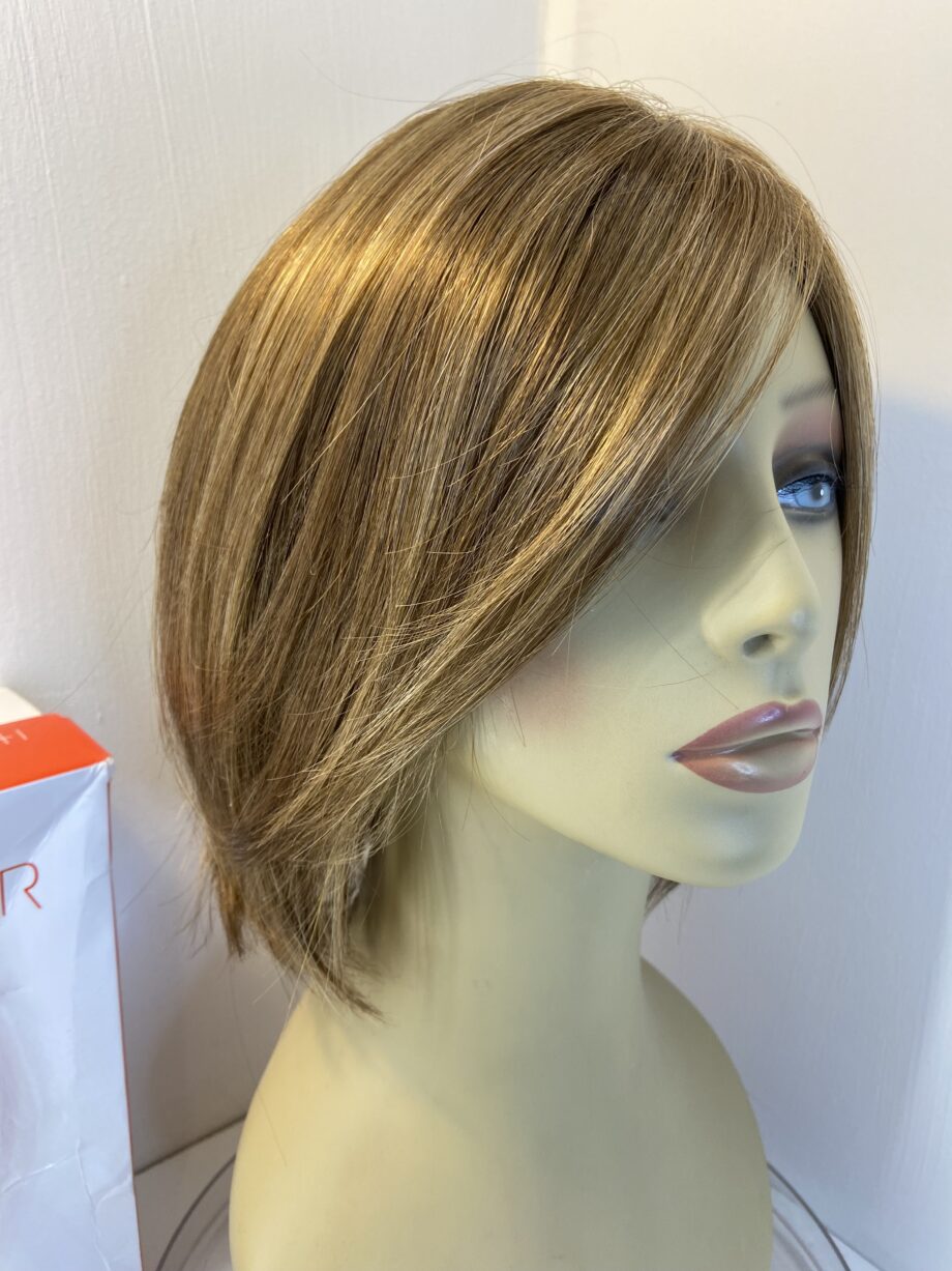 New brown Ellen Willie wig. Bbrms701