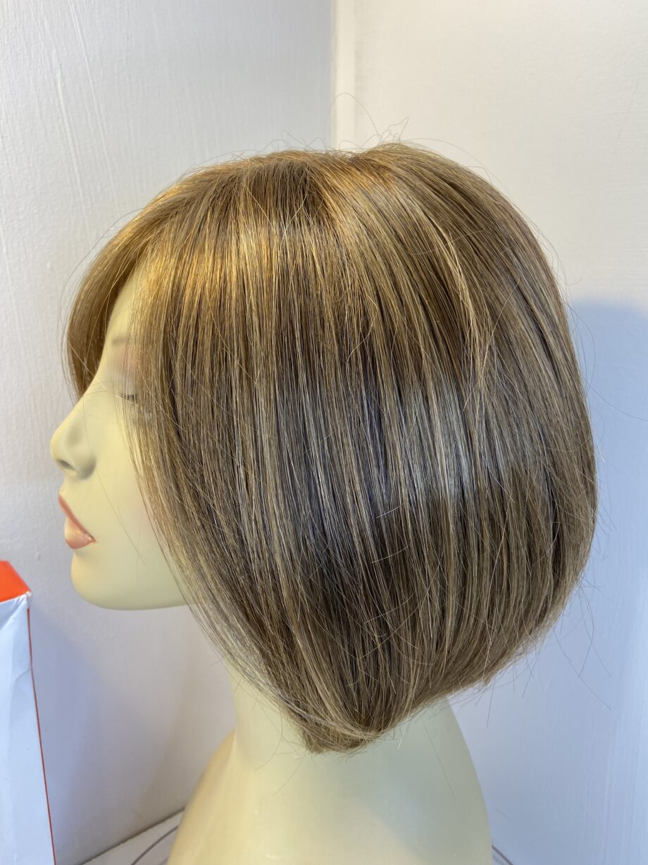 New brown Ellen Willie wig. Bbrms701