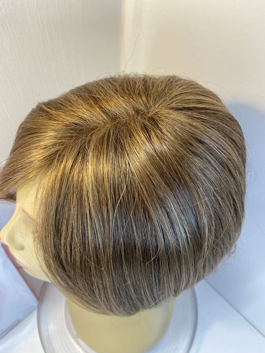 New brown Ellen Willie wig. Bbrms701