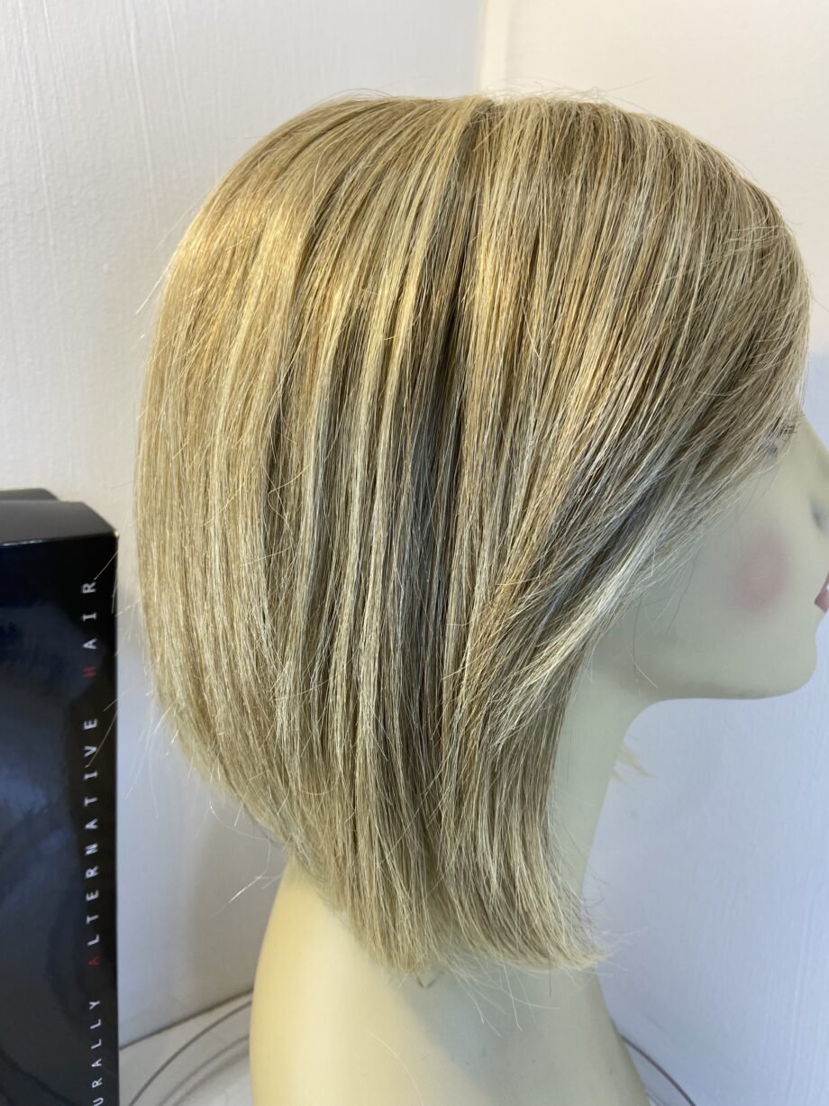 Amore blonde as new wig. Bblms702