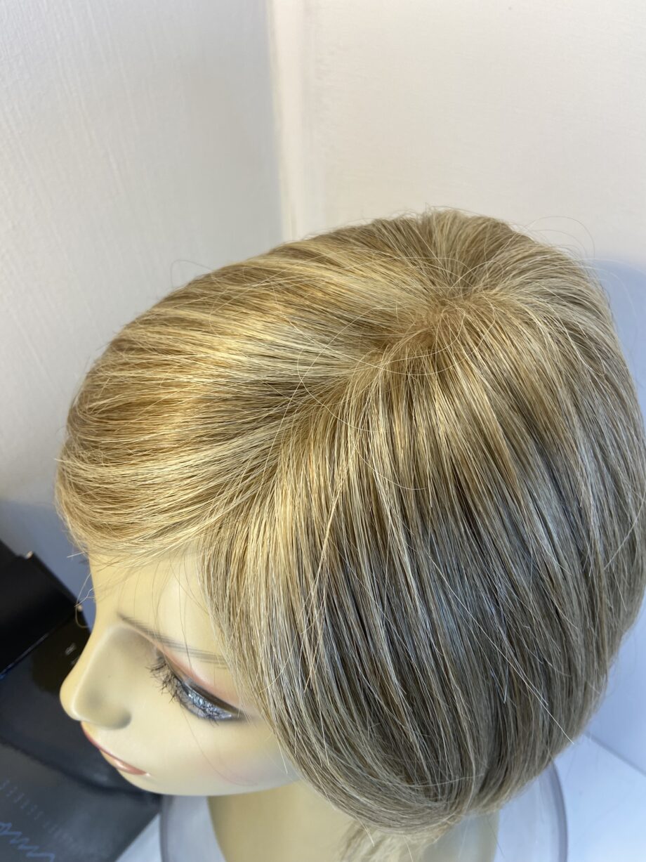 Amore blonde as new wig. Bblms702
