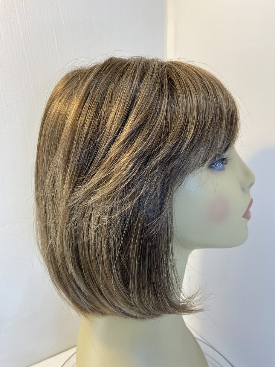 Gisela Mayer superb brown wig. Brms211