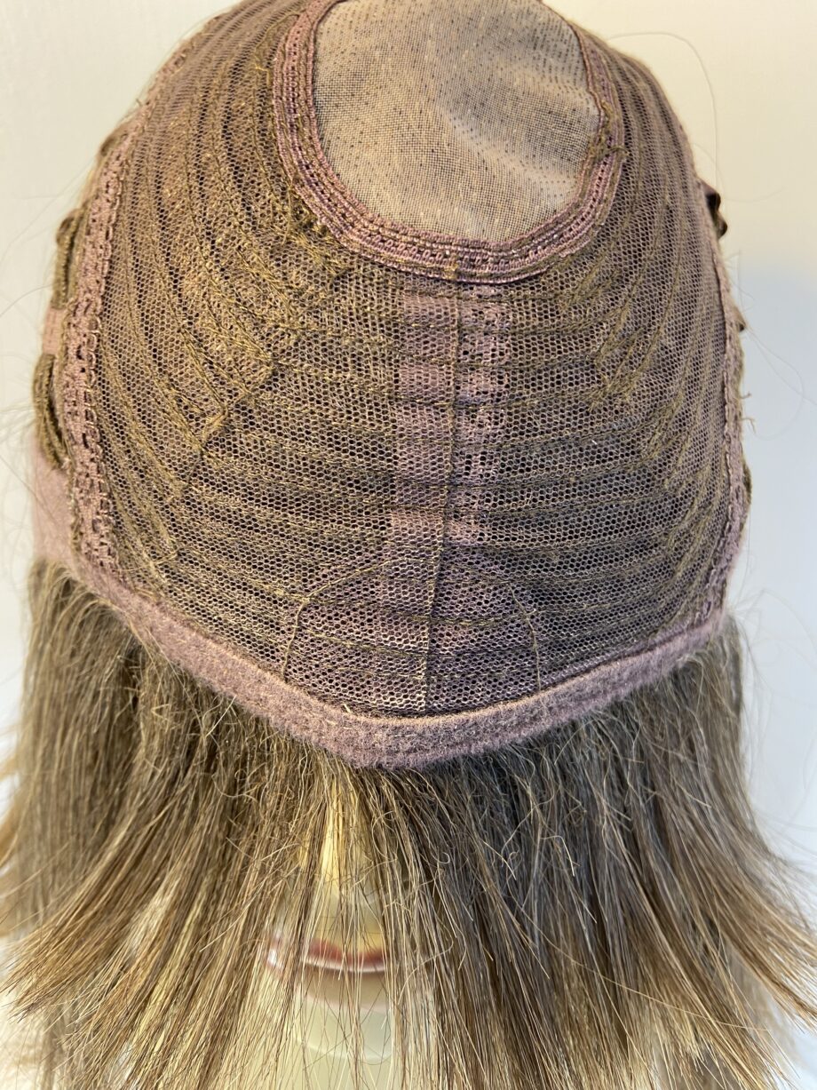 Gisela Mayer superb brown wig. Brms211