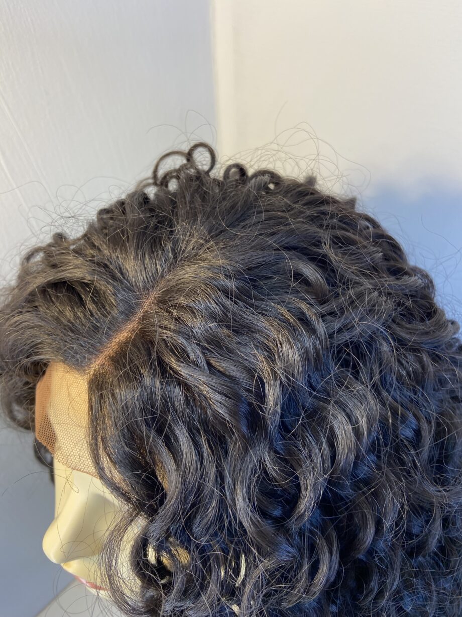 New long curly black wig. Bllc216