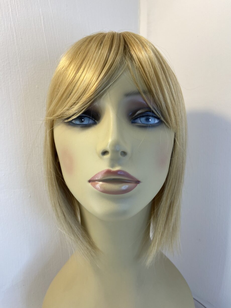 Blonde long topper. Blls220