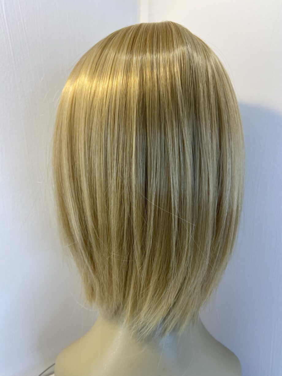 Blonde long topper. Blls220