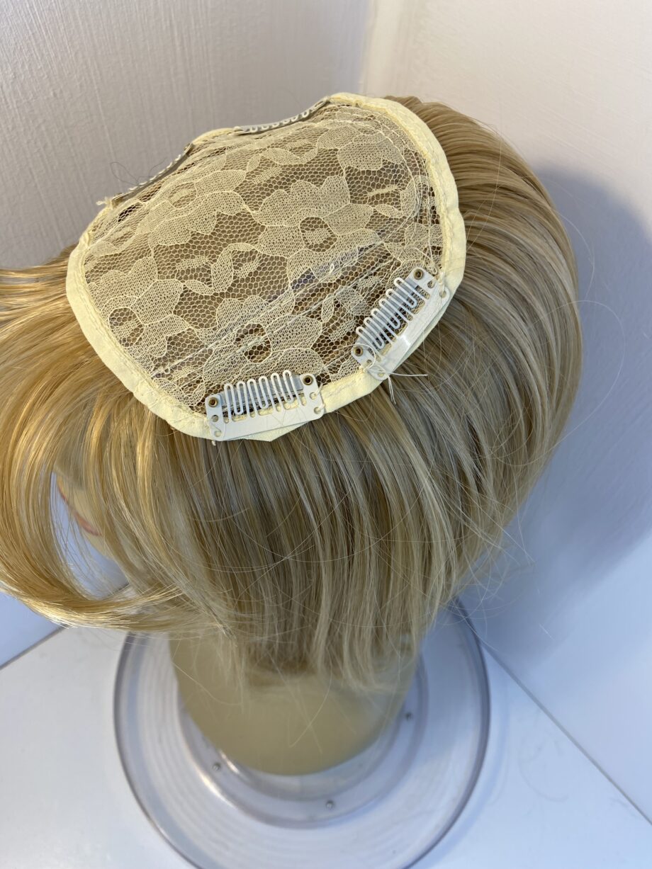 Blonde long topper. Blls220