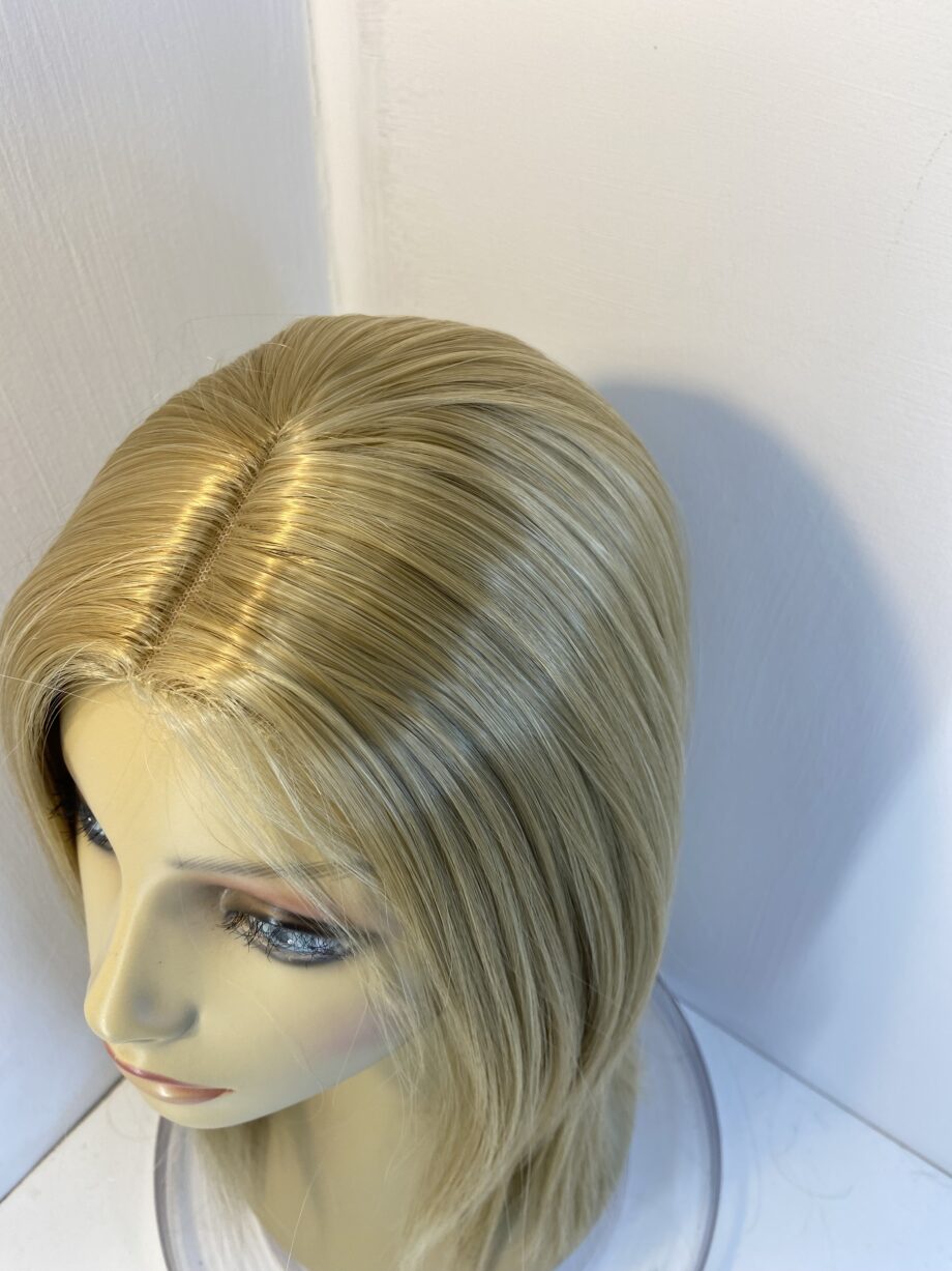 Blonde long topper. Blls222
