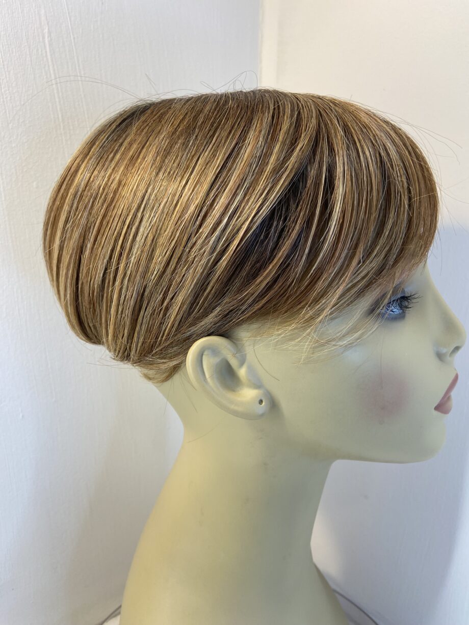 Short brown topper. Brss223