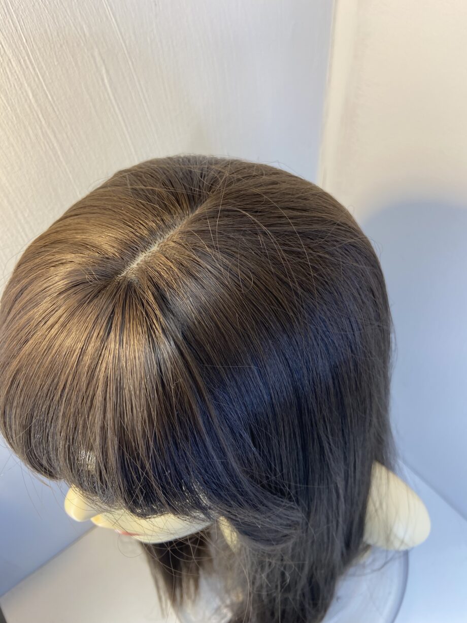 Long dark brown wig. Brls3391