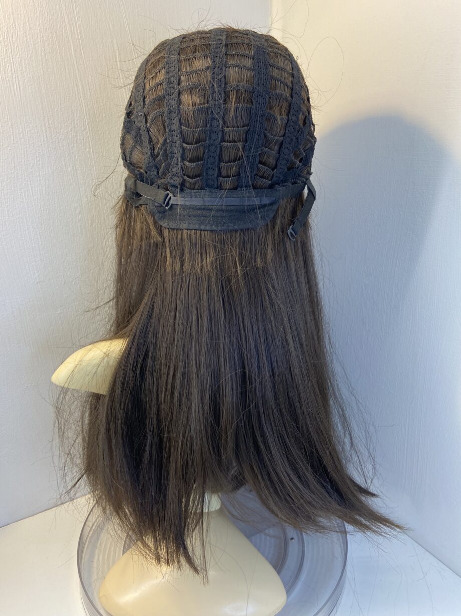 Long dark brown wig. Brls3391
