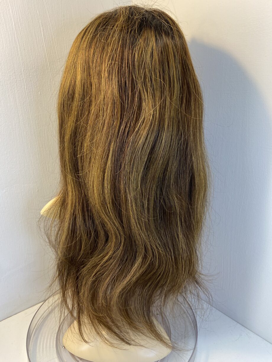 Long drown highlighted wig. Brls3393