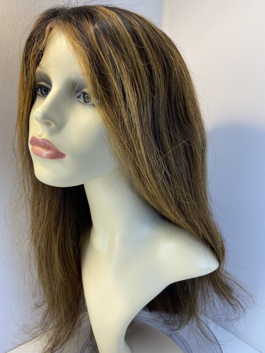 Long drown highlighted wig. Brls3393