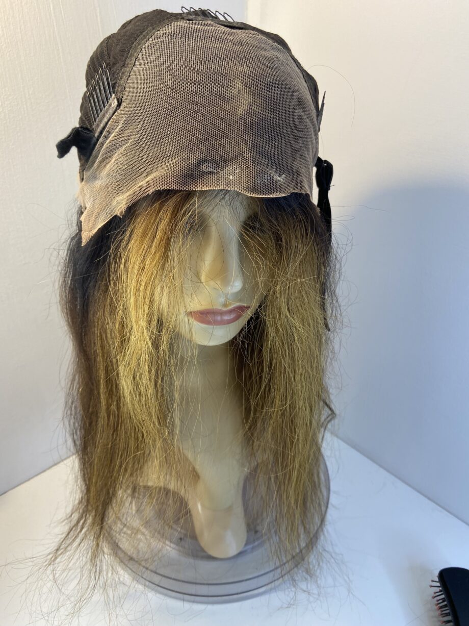 Long drown highlighted wig. Brls3393