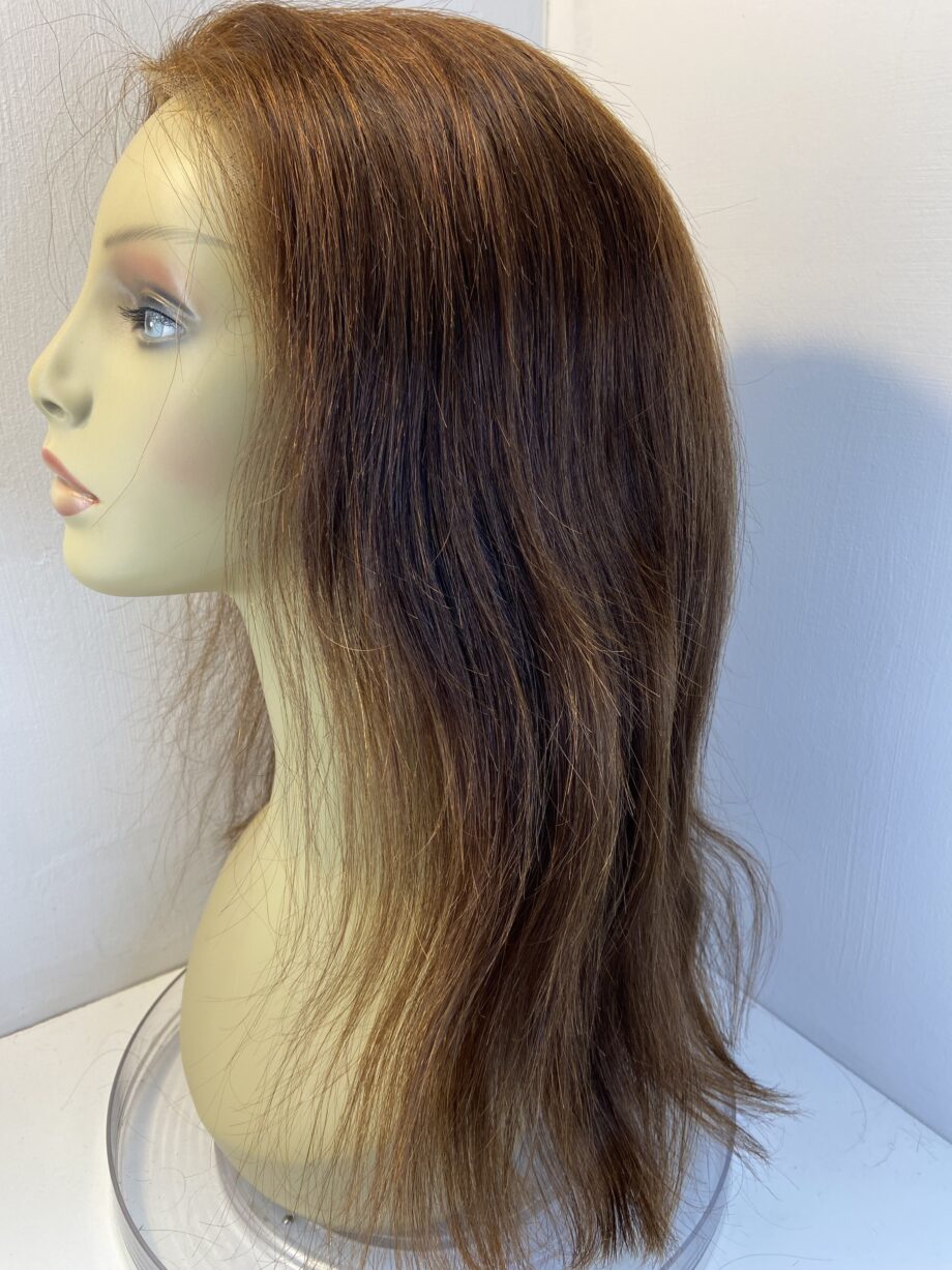 Reddish brown long wig. Rbrls3394