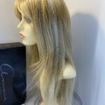 Gorgeous blonde long boxed wig. Blls713