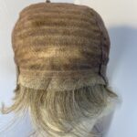 Blonde/light brown short wig. Brss5047