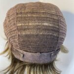 Blonde/light brown short wig. Brss5047