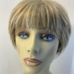 Blonde short wig. Blss796