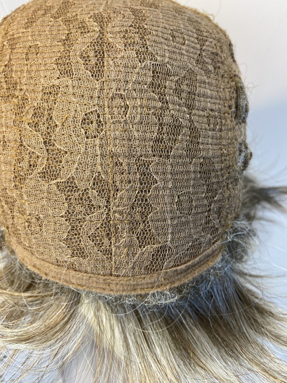 New frosted blond wig. Bblss730