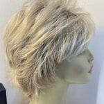 New creamy gold blonde rooted wig. Bblss742