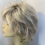New creamy gold blonde rooted wig. Bblss742