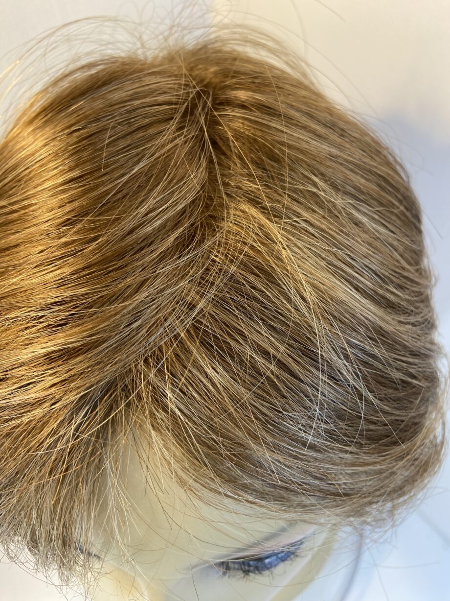 Gorgeous Silky soft light brown wig. Brms669