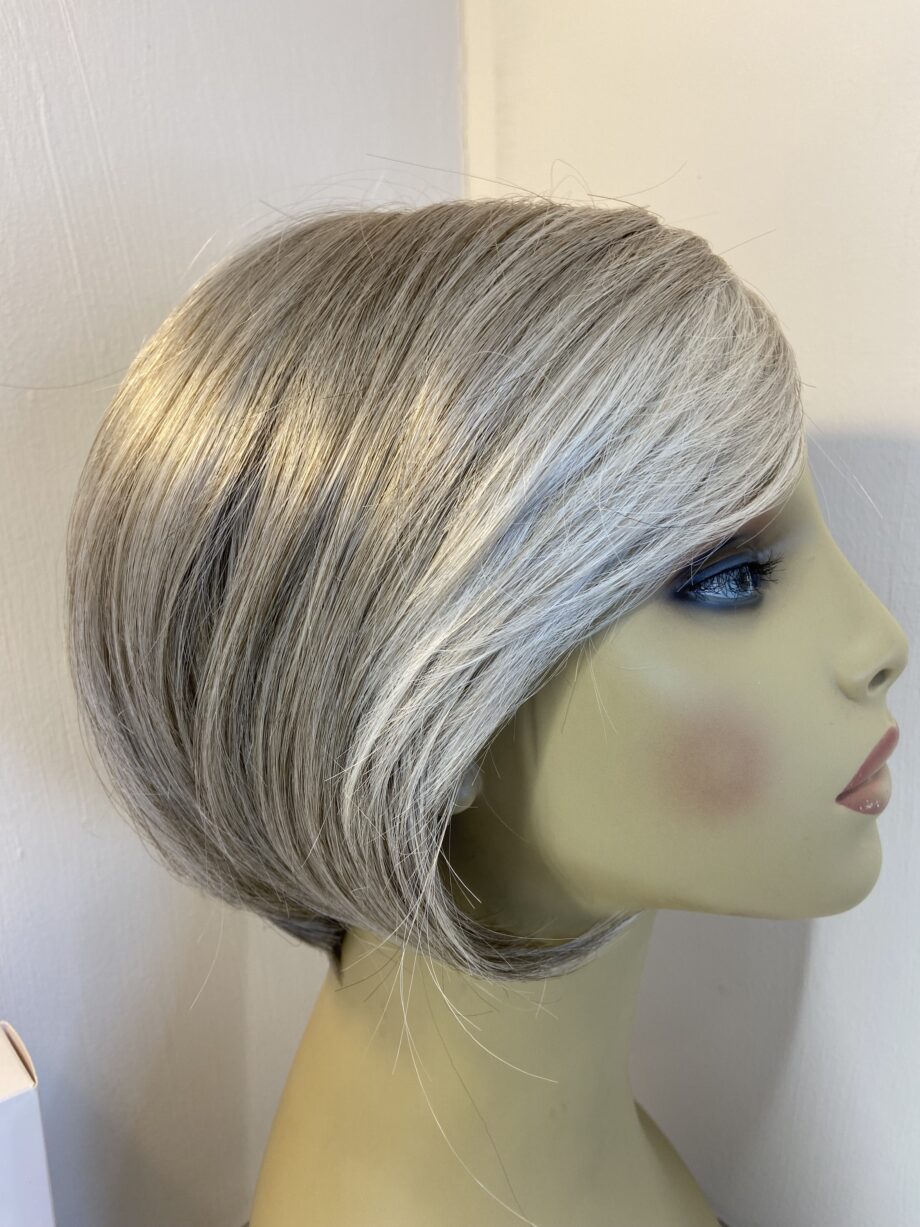 As new lotus silver grey white  wig. Bgms754