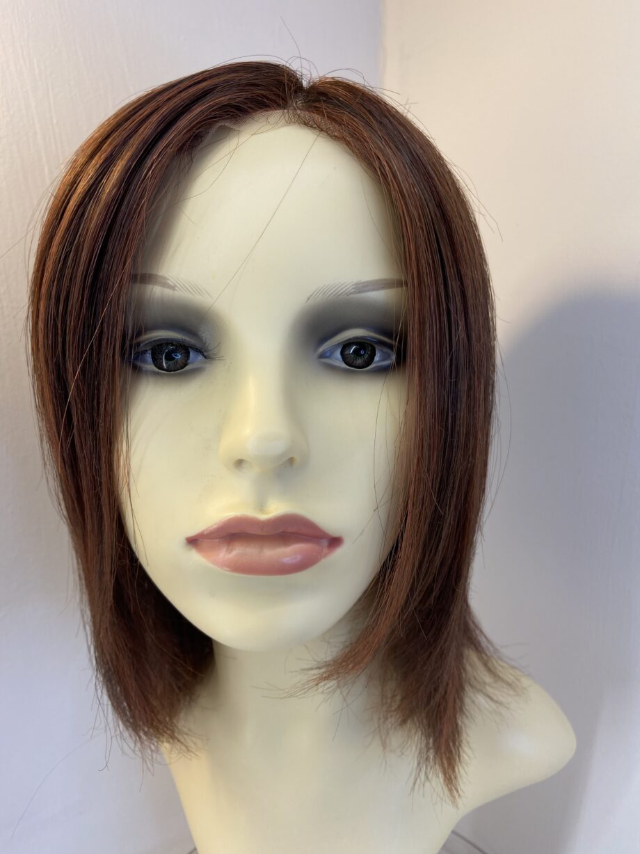 Long reddish brown wig. Brls149