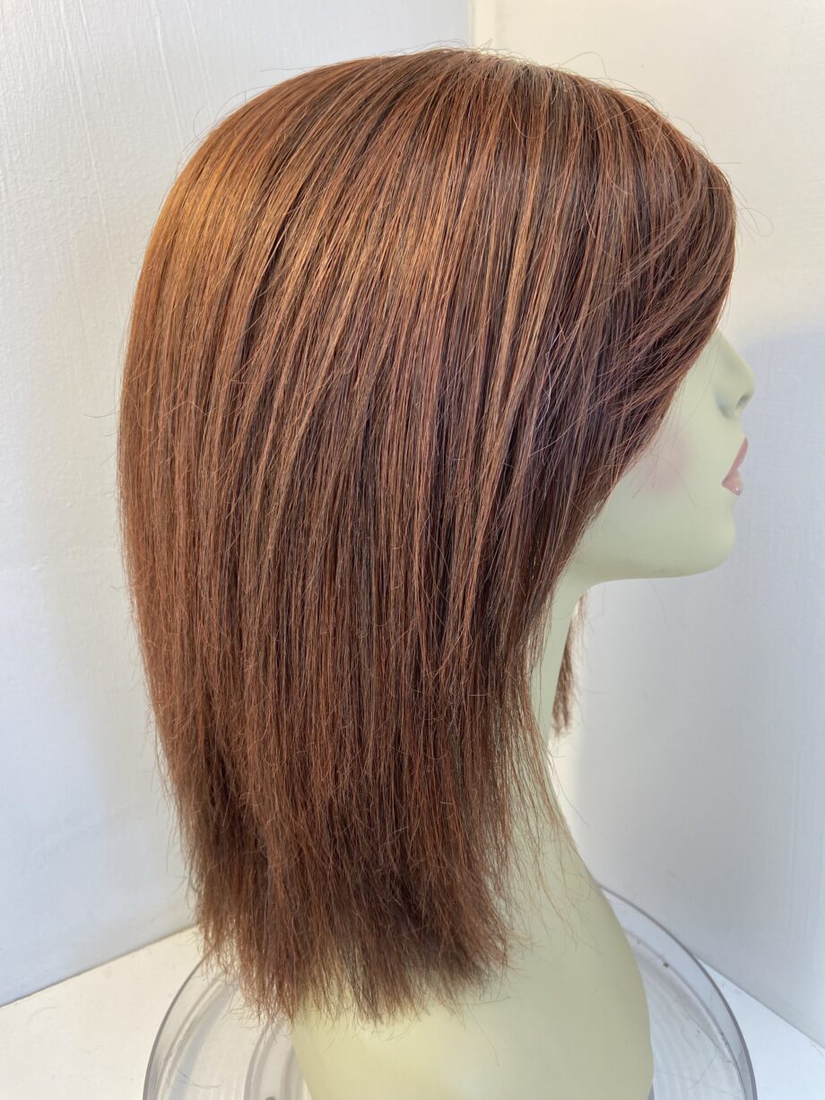 Reddish brown long wig. Brls150