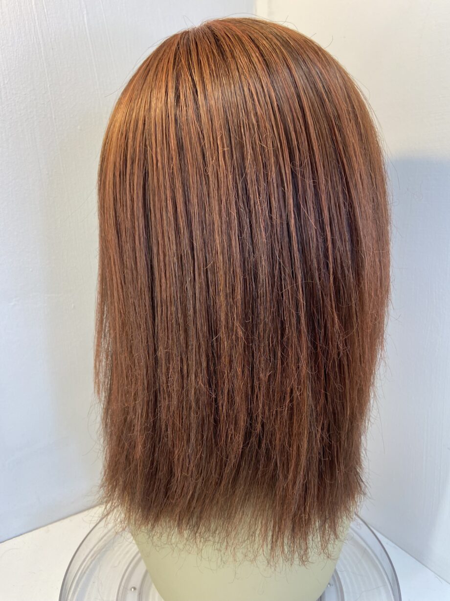 Reddish brown long wig. Brls150
