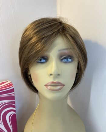 New very lovely stunning brown dimples wig. Bbrss758