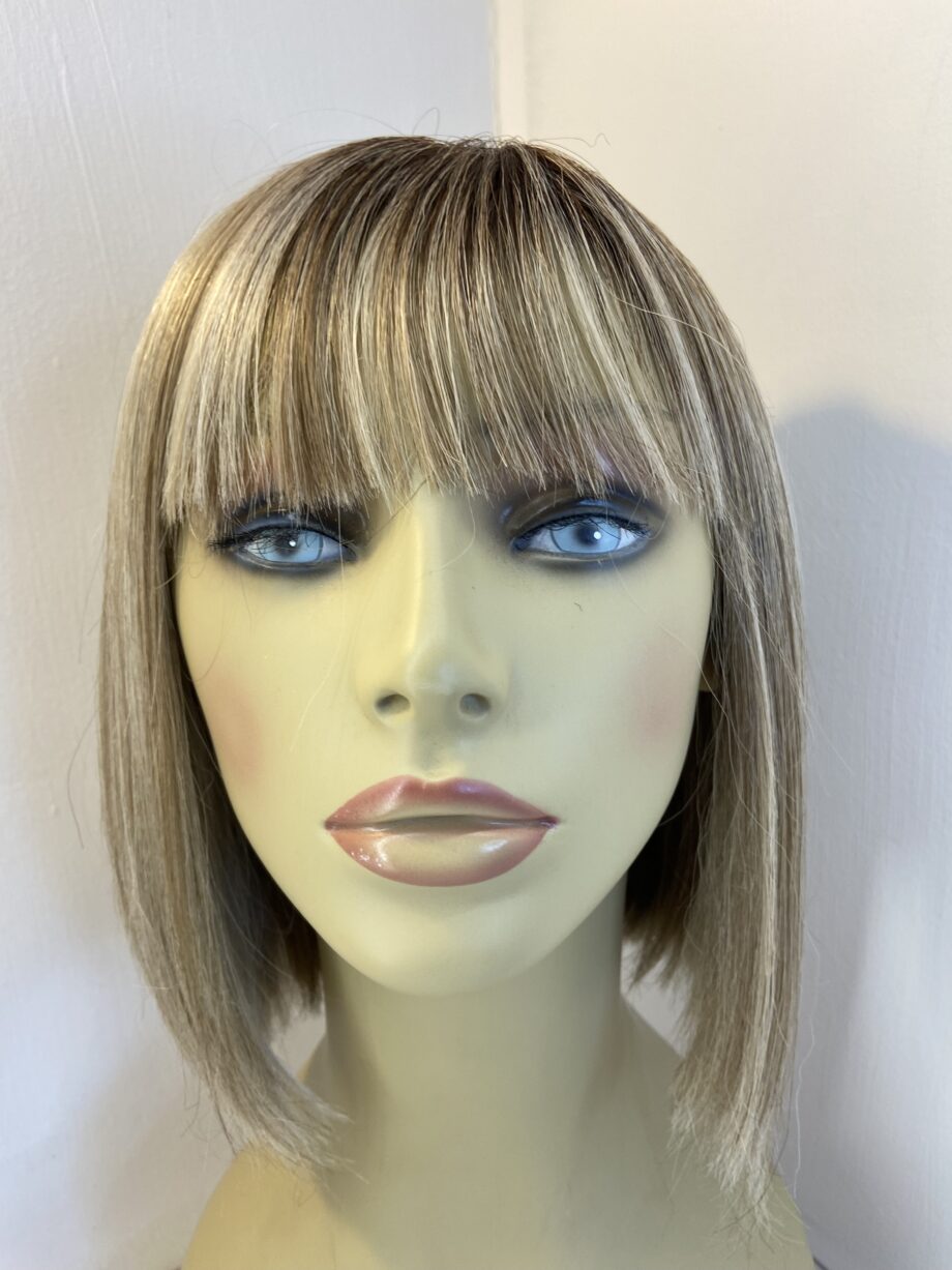 Rene of Paris blonde rooted wig. Blls316