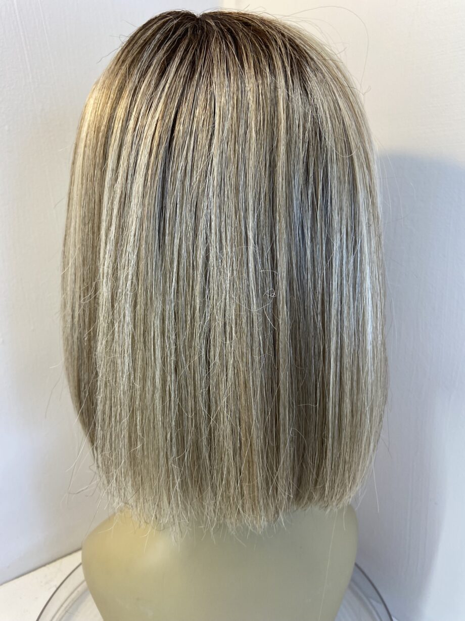 Rene of Paris blonde rooted wig. Blls316