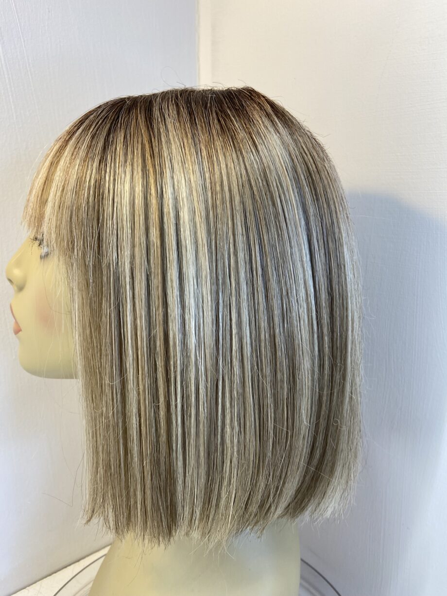 Rene of Paris blonde rooted wig. Blls316