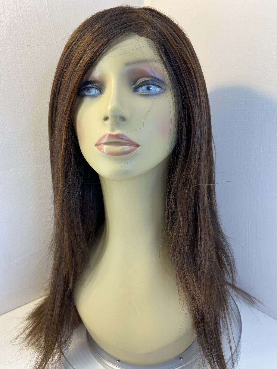 Long brown wig. Brls158