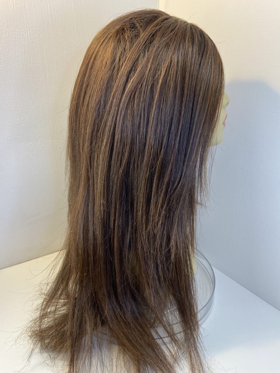 Long brown wig. Brls158