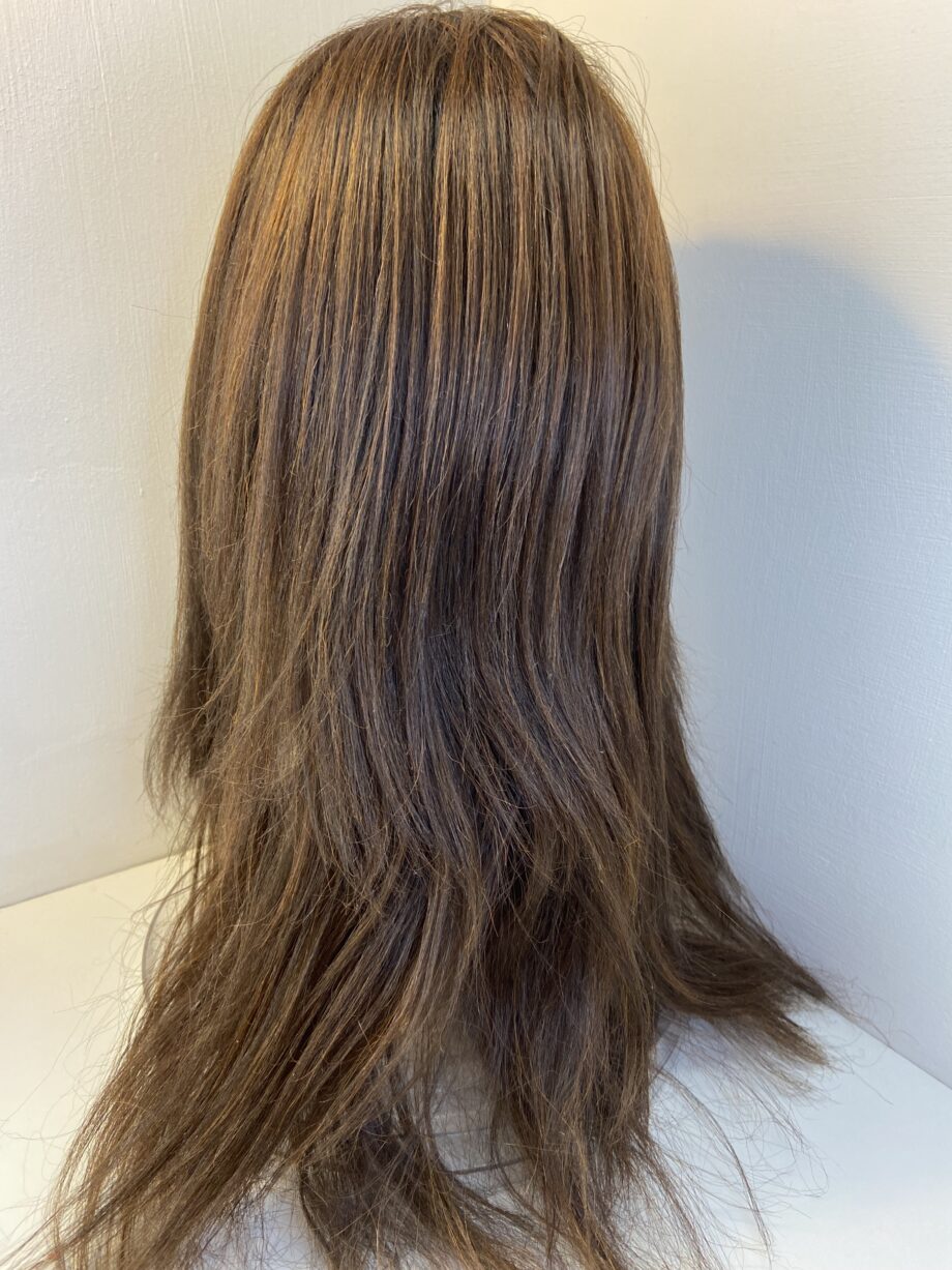 Long brown wig. Brls158