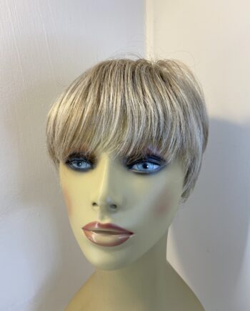 Blonde / grey wig. Blss701