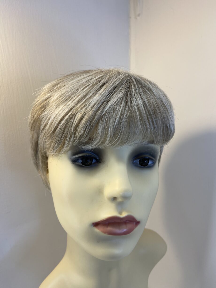 New grey / blonde wig. Blss702