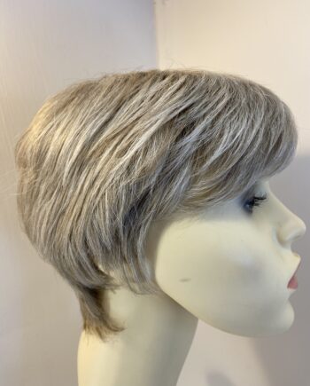 New grey / blonde wig. Blss702