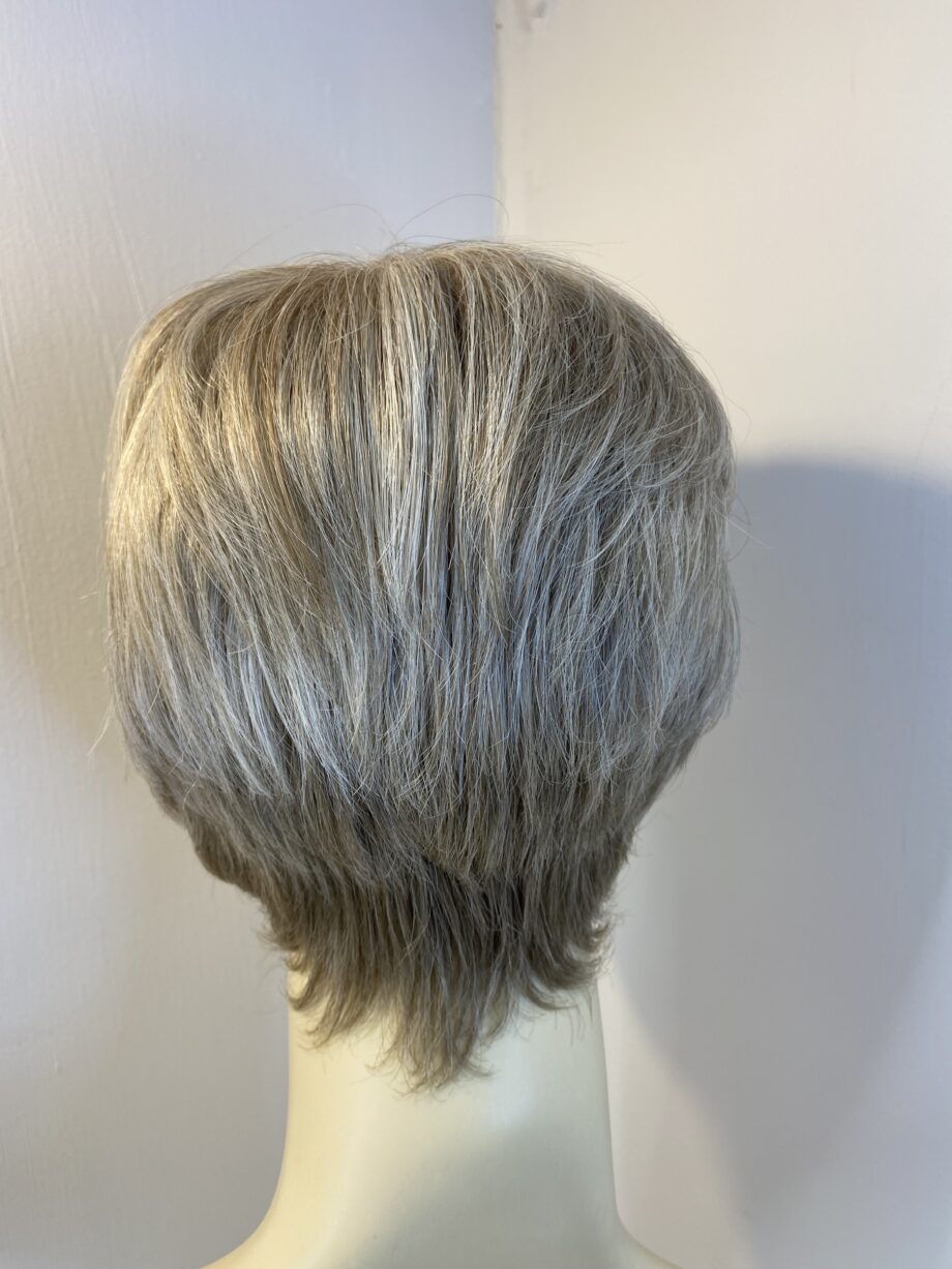 New grey / blonde wig. Blss702