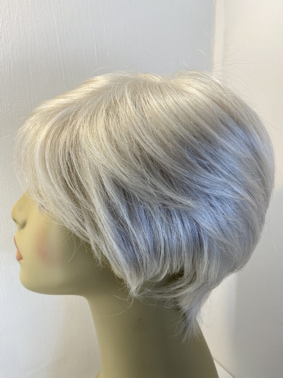 Silver white short wig. Sss705